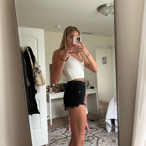 ZARA HIGH WAISTED BLACK DENIM SHORTS - Picture 2 of 4